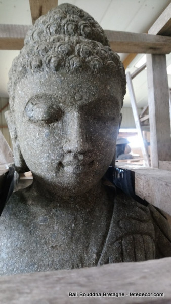 Bouddha prière pierre lave H100cm