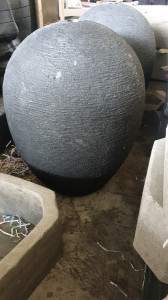Fontaine boule (œuf) H95cm