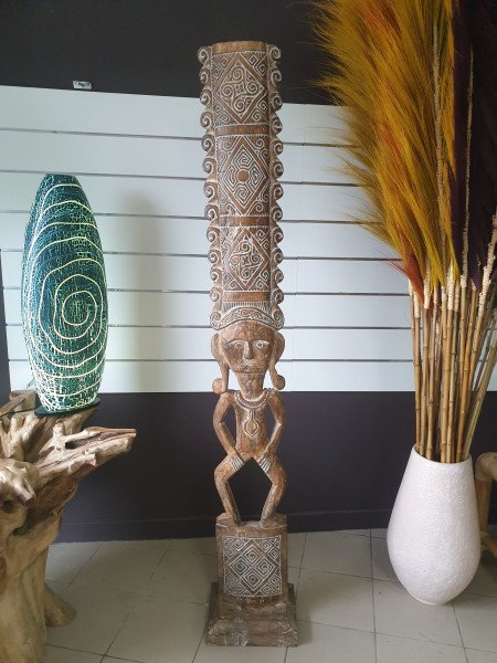 Sculpture bois totem Bornéo