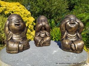 Trio petits moines de la sagesse doré