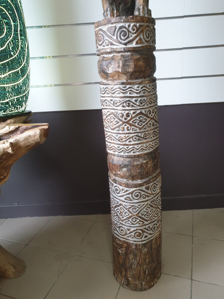 Grand totem tribal Bornéo H220 cm