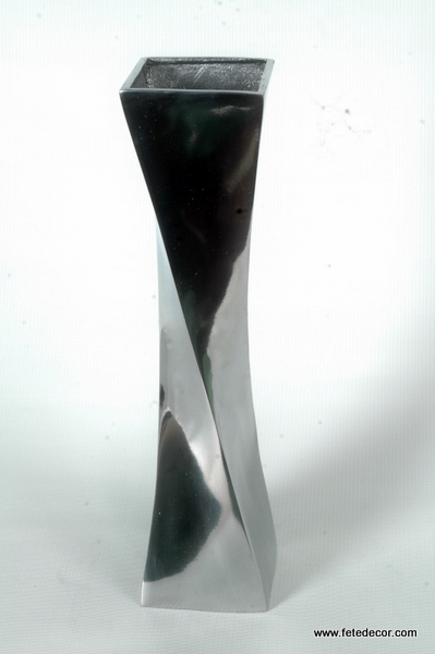 Vase twist design aluminium